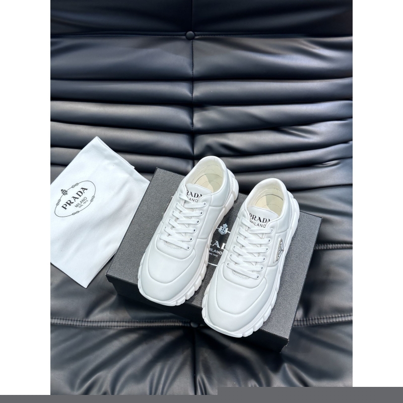 Pra*a casual shoes